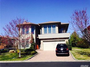 53 Holiday Pond Rd, Jericho, NY 11753