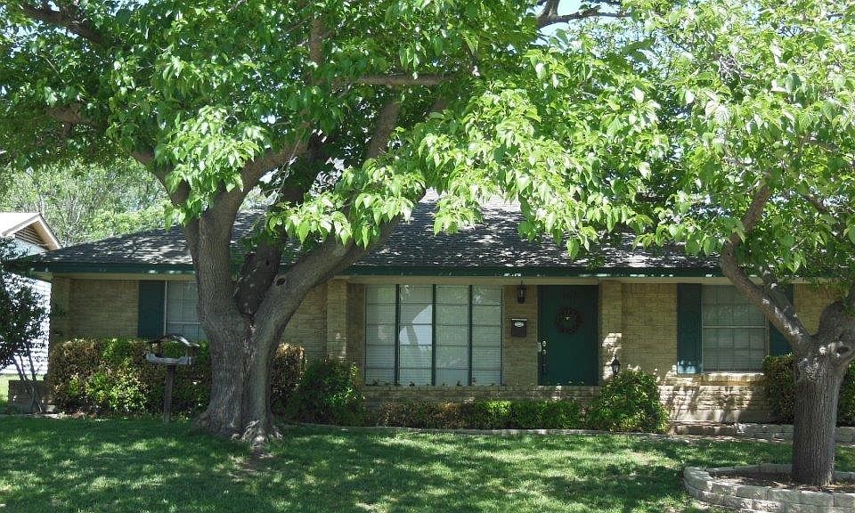 1st image of 3412 Thrush Dr