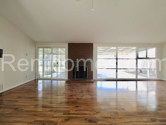3rd image of 2482 Moonstone Dr