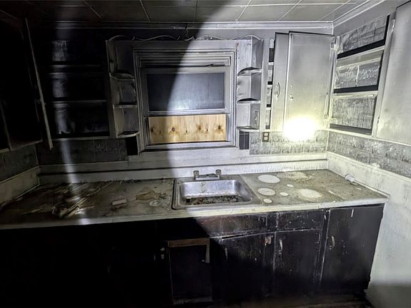 2nd image of 393 Cottage St