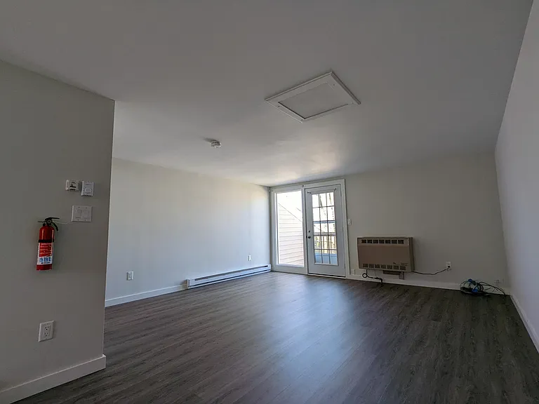 562 S Willard St — Photo 6