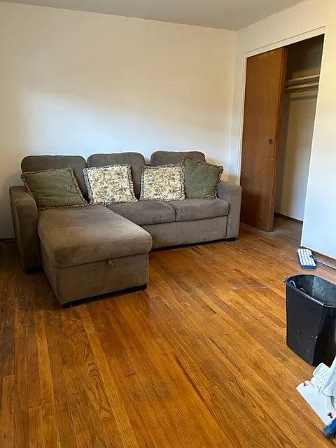 2 bed, 950 sqft, $1,850 — Photo 3