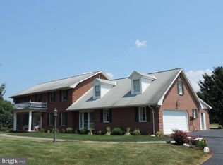 11398 Country Club Rd, Waynesboro, PA 17268