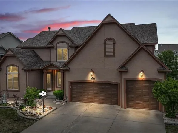 14339 Bond St, Overland Park, KS 66221