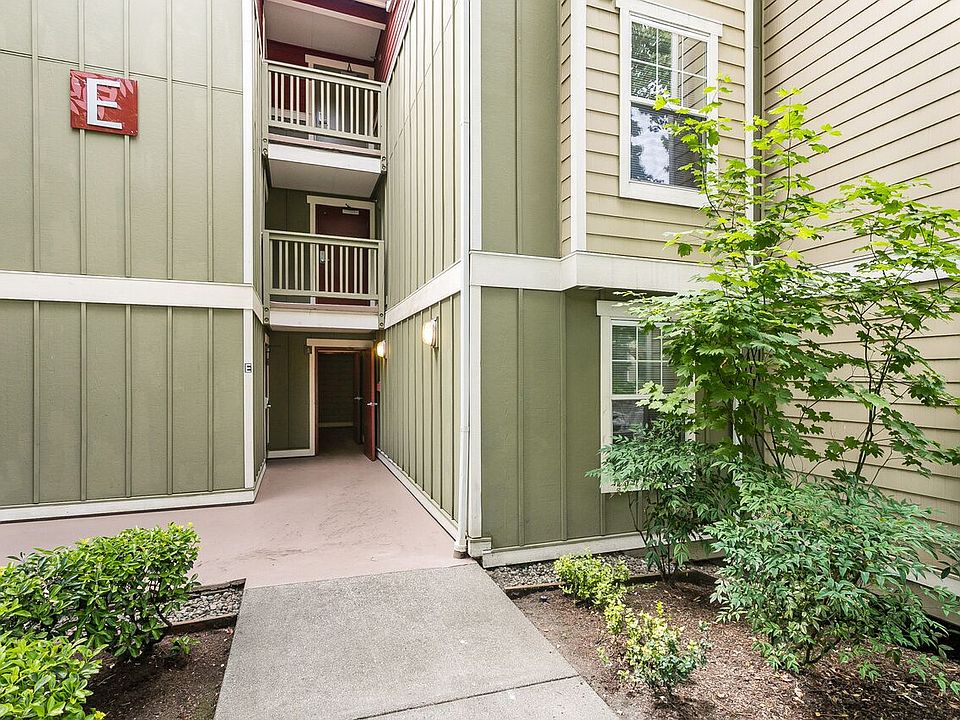 1st image of 7711 NE 175th St #111