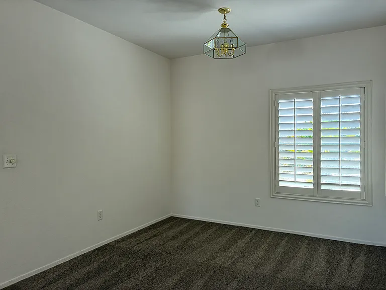 2578 Woodson Ave — Photo 12