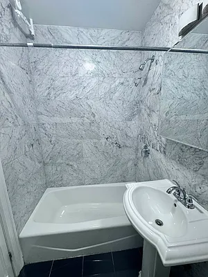 Rented by Oxford Property Group | media 7