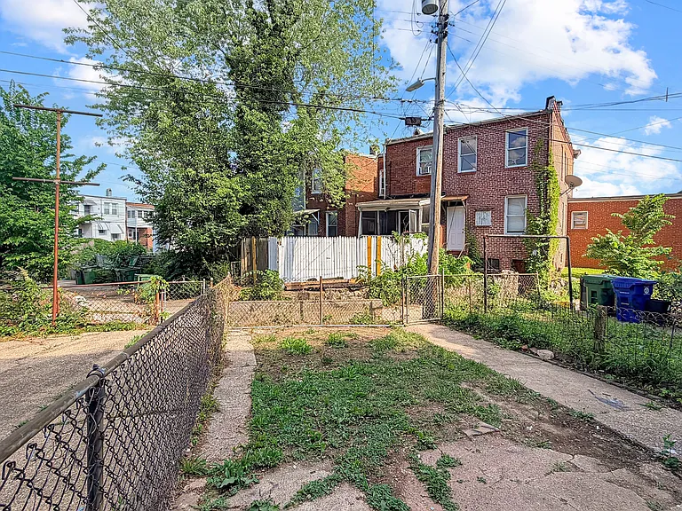 2915 Kirk Ave — Photo 24