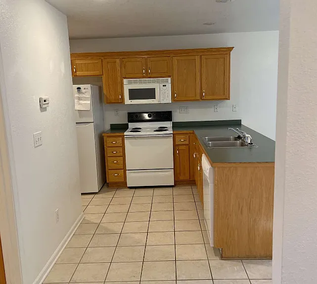 509 Zoll St #B — Photo 8