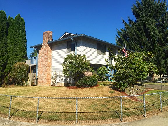 2nd image of 2101 Riverview Dr NE
