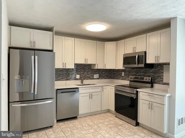 9804 Bragg Ln, Manassas, VA 20110