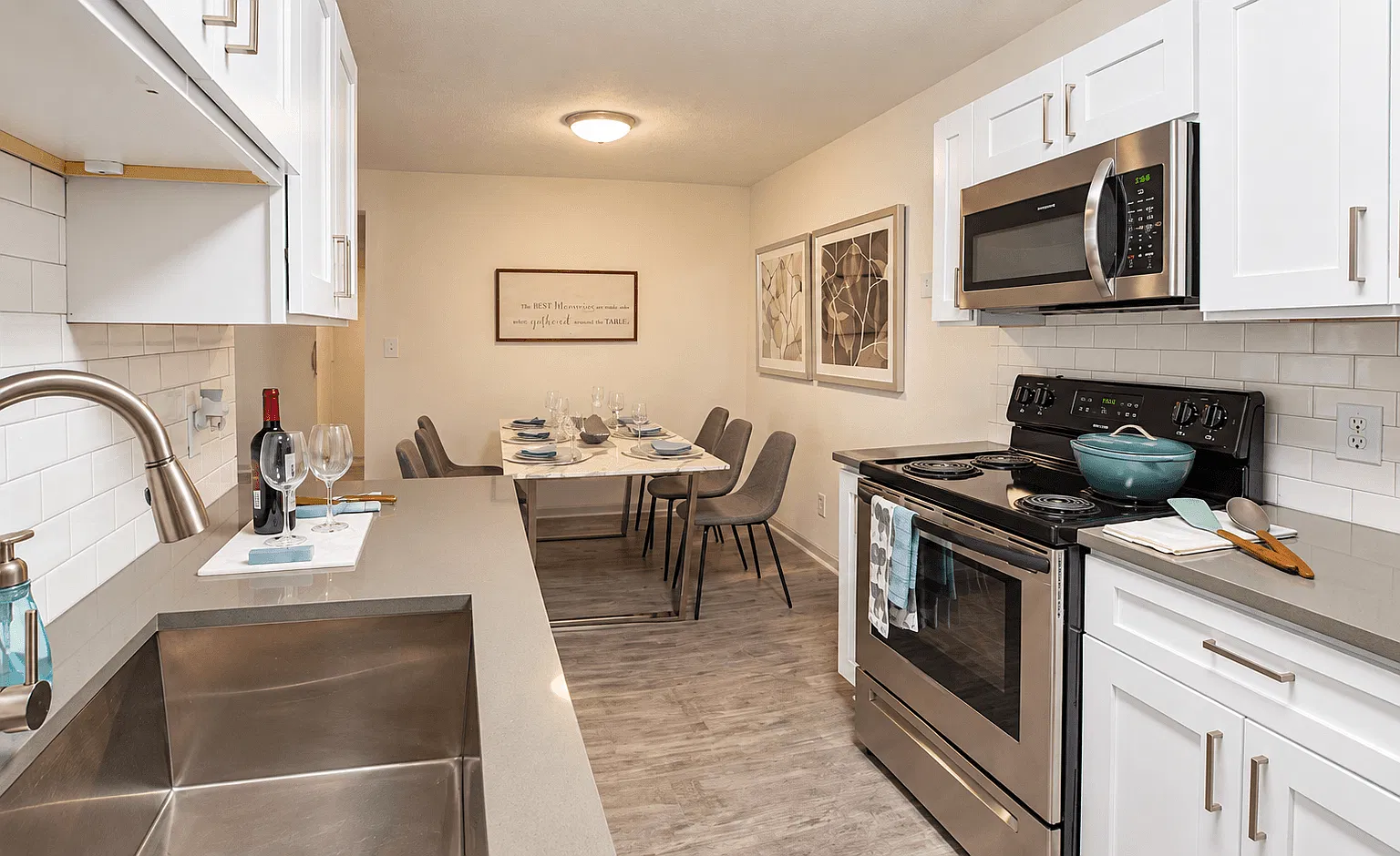 Icon Avondale Apartments — Photo 2