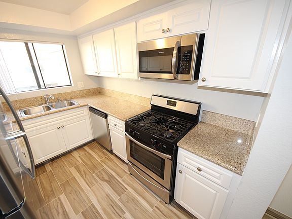 5th image of 1600 S Bundy Dr APT 7