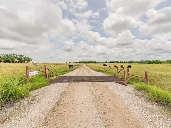 1174 Pioneer Rd, Rhome, TX 76078