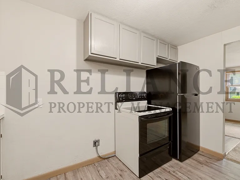 107 S Queen Ave — Photo 22