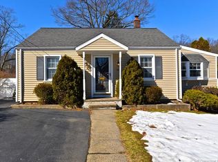 50 Barbara Ln, West Haven, CT 06516