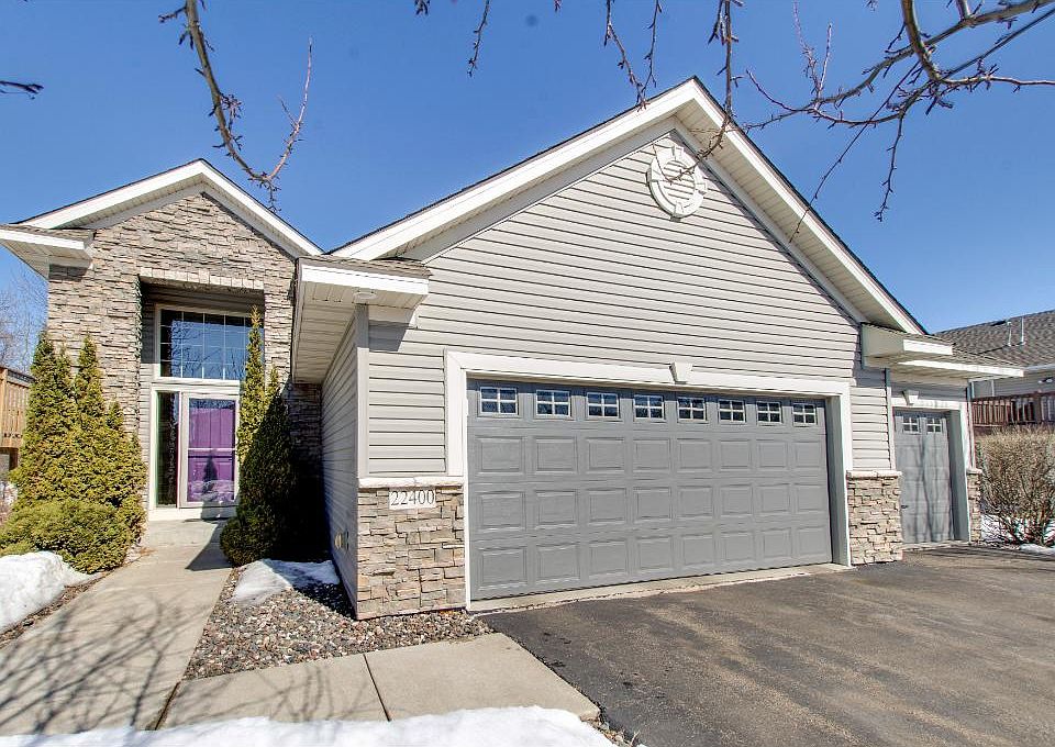 1st image of 22400 Evergreen Cir