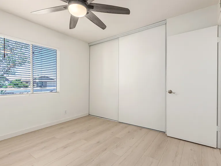 2324 E Palmcroft Dr — Photo 19