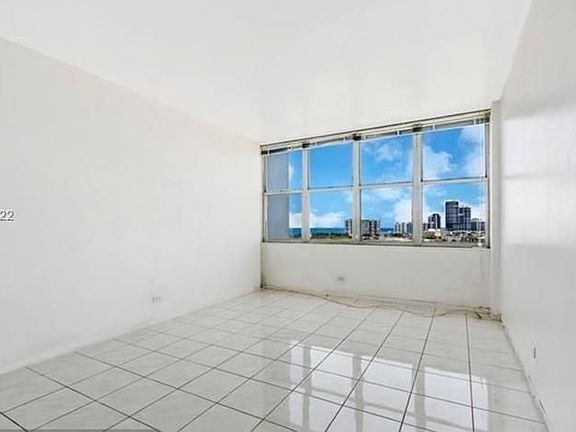 5th image of 7441 Wayne Ave APT 11Q