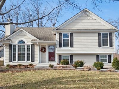 716 NE Adams Dr, Lees Summit, MO, 64086