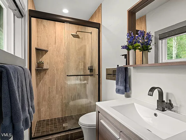 1767 Alpine Dr — Photo 9