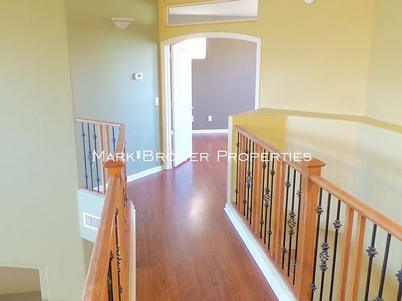 4th image of 3741 E Esplanade Ave