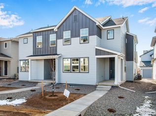 1419 Great Western Dr, Longmont, CO 80501