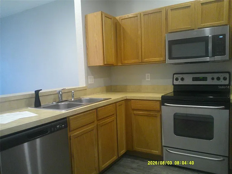 3098 Ashland Ln N — Photo 11
