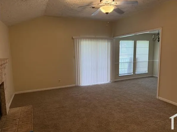 13609 Ravensway Dr APT C, Cypress, TX 77429
