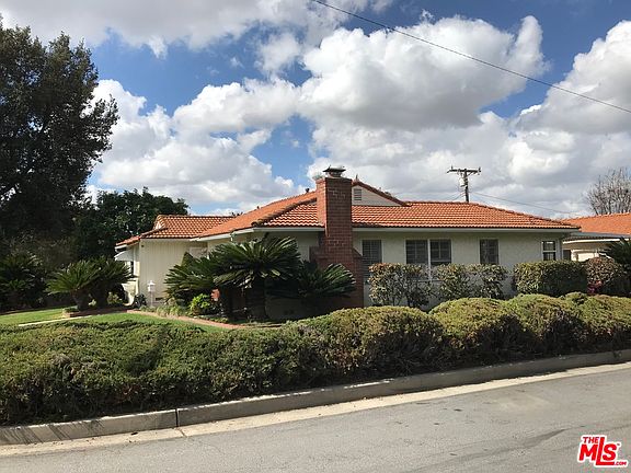 2nd image of 8003 Sargent Ave