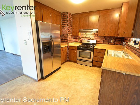 3rd image of 7553 Mountain Oak Way