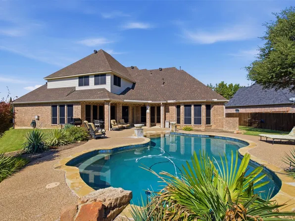 9204 Hailey Ct, North Richland Hills, TX 76182
