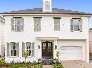 225 Rosewood Dr, Metairie, LA 70005