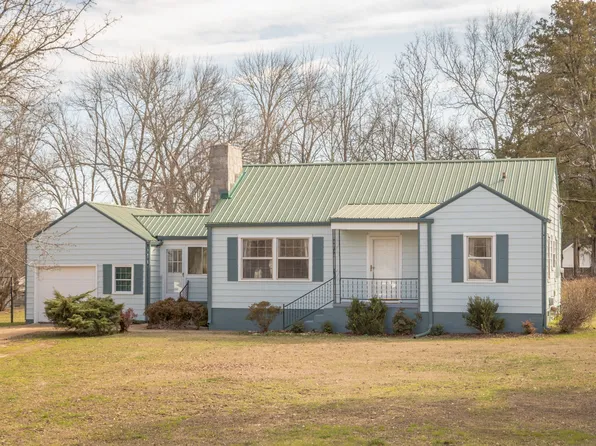 701 Forrest Rd, Fort Oglethorpe, GA 30742