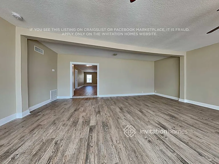 725 Clayton St — Photo 5