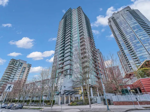 1483 Homer St #2006, Vancouver, BC V6Z 3C7