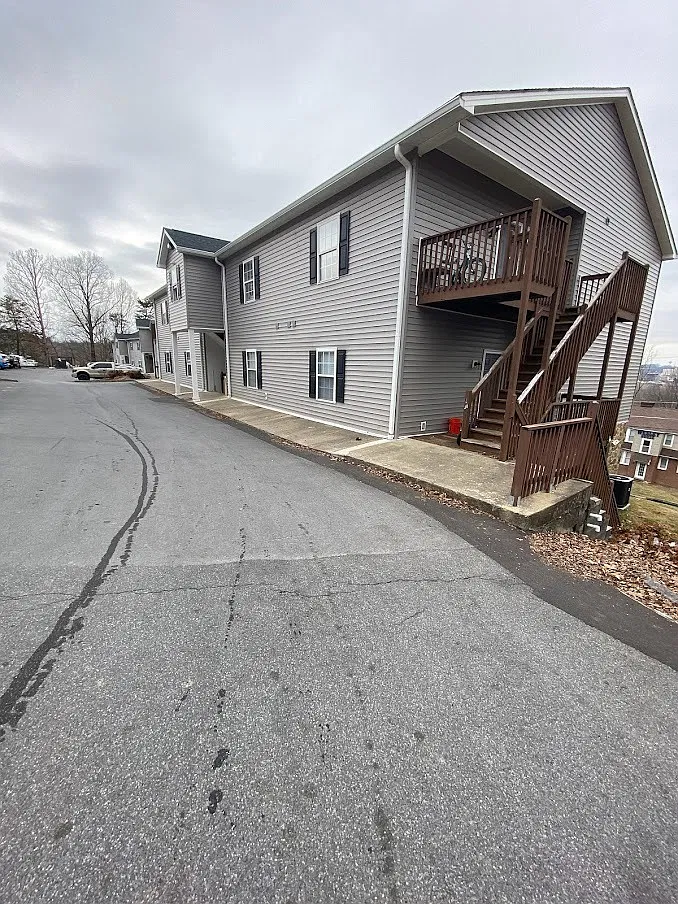 1425 College Heights Rd — Photo 4