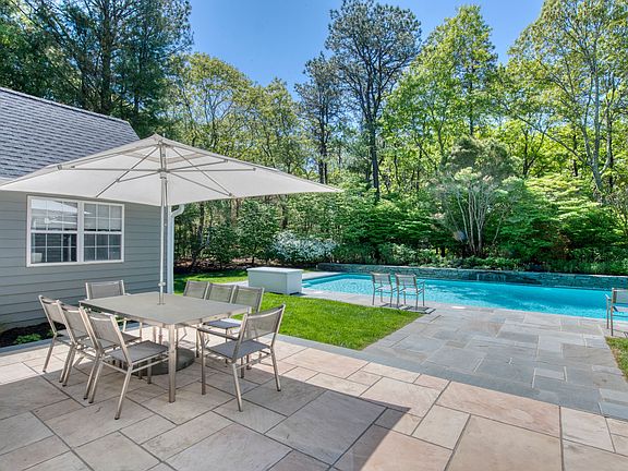 4th image of 14 Quarty Cir