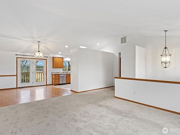 5th image of 20217 48th Avenue NE
