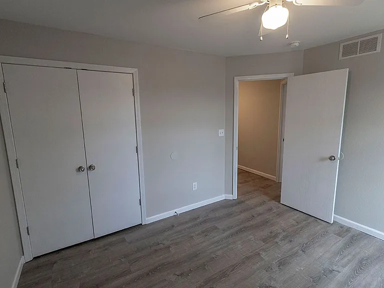 5808-5810 Canaveral Dr — Photo 26