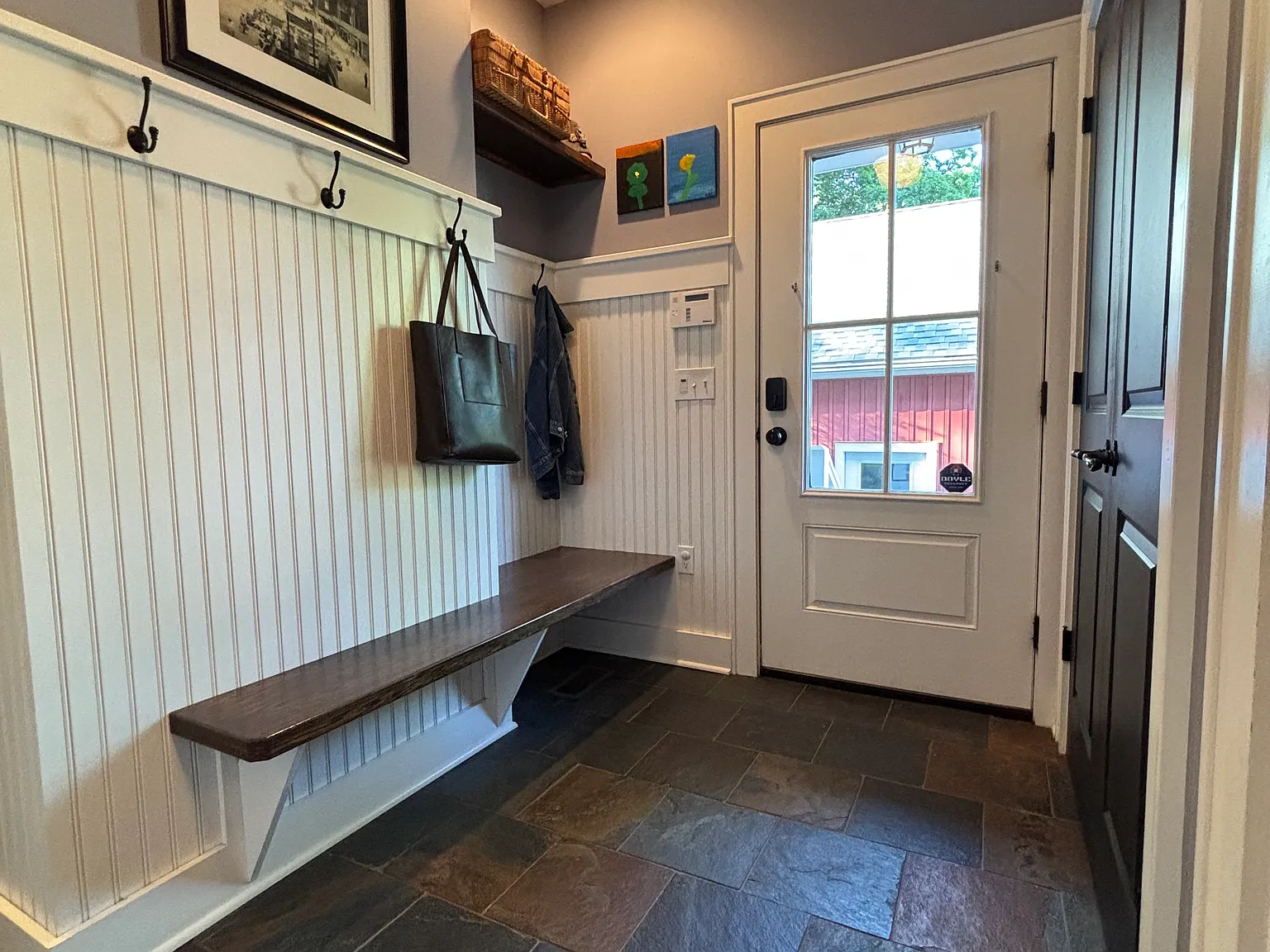 4 bed, 2600 sqft, $4,900 — Photo 2