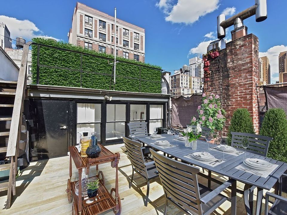 1st image of 110 W 71st St APT 4B