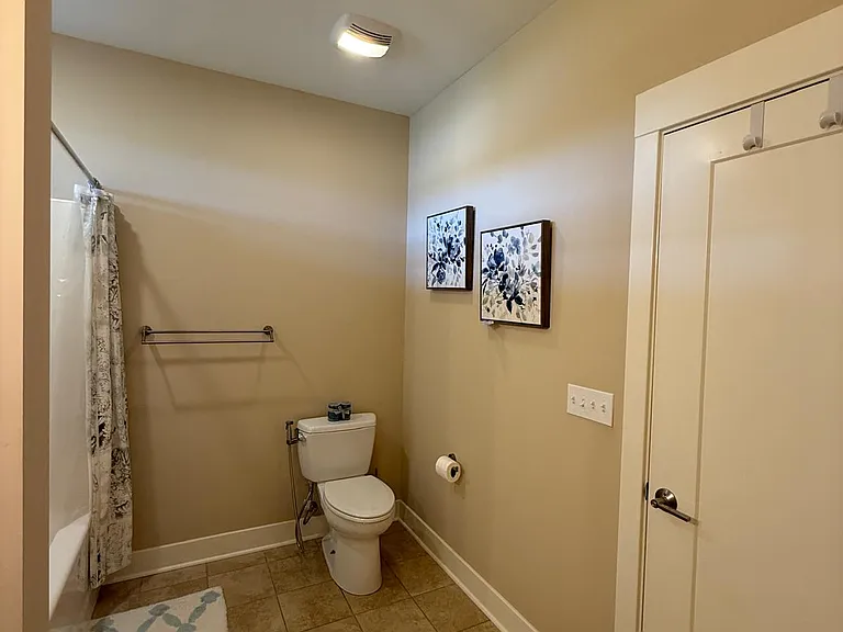 83 E Church St #111 — Photo 25