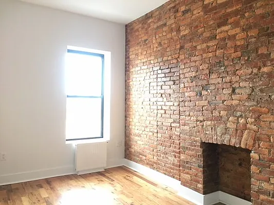 Rented by Lang Realty LLC | media 29