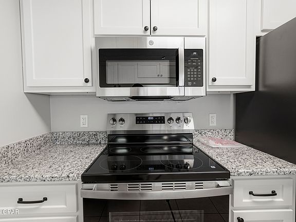 4th image of 8418 N Lagoon Dr