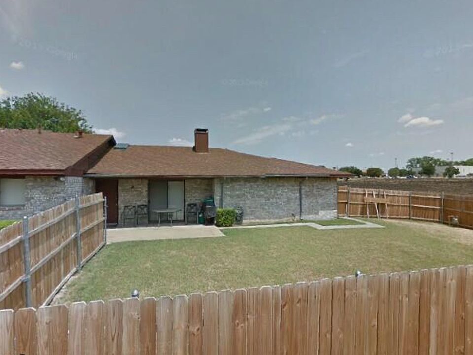 2nd image of 800 Shadywood Ln