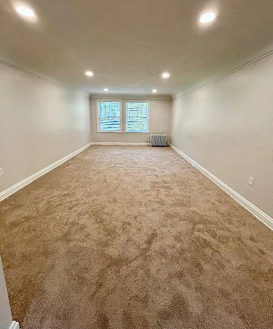 2 bed, 1000 sqft, $1,350 — Photo 3