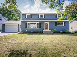 609 Harvest Dr, Rochester, NY 14626