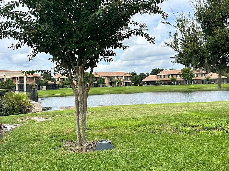 10540 Belfry Cir — Photo 17