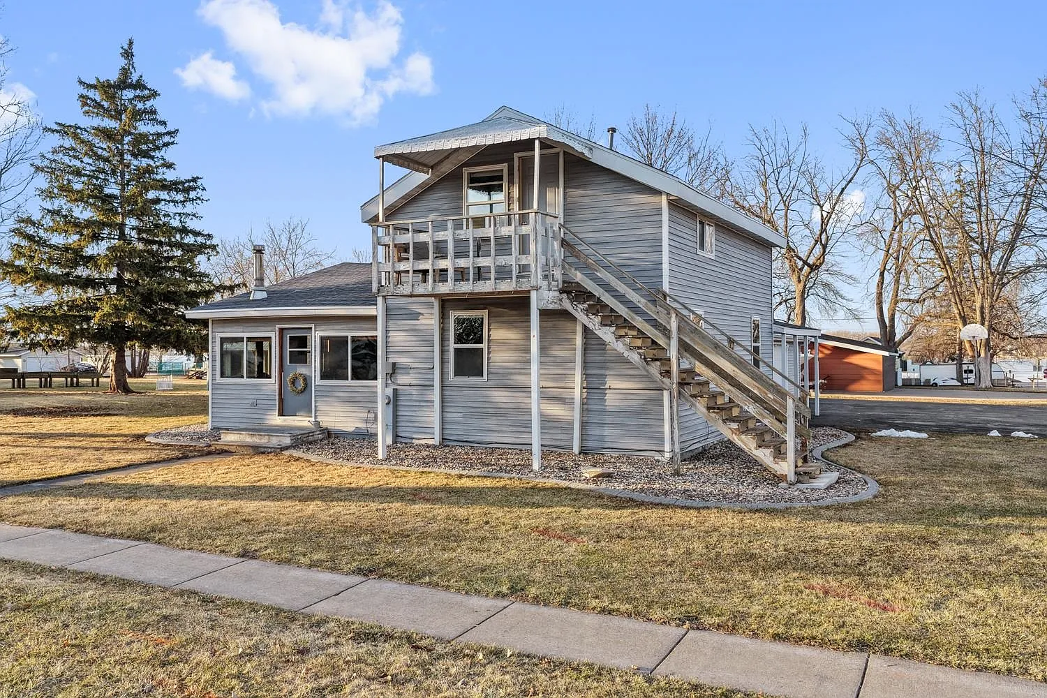 104 N 3rd Ave photo 1